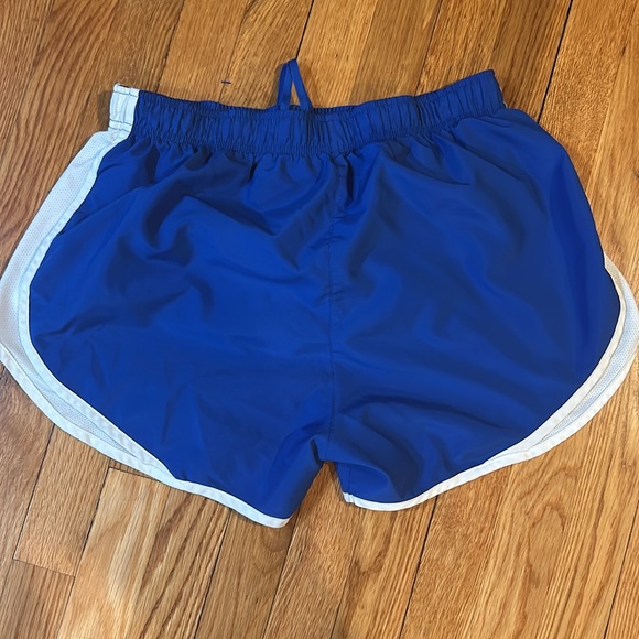 NIKE dri-fit running shorts - Picture 4 of 4